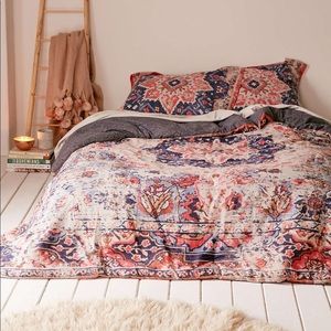 Urban Outfitters Berna Carpet Sham set